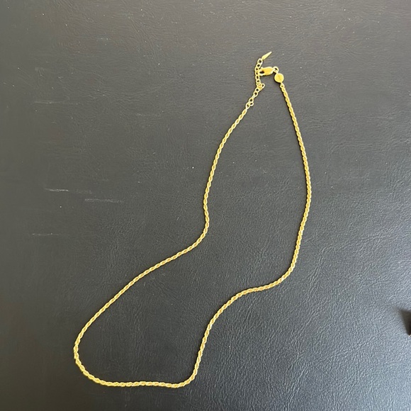 Elegant Gold Necklace - Picture 1 of 5